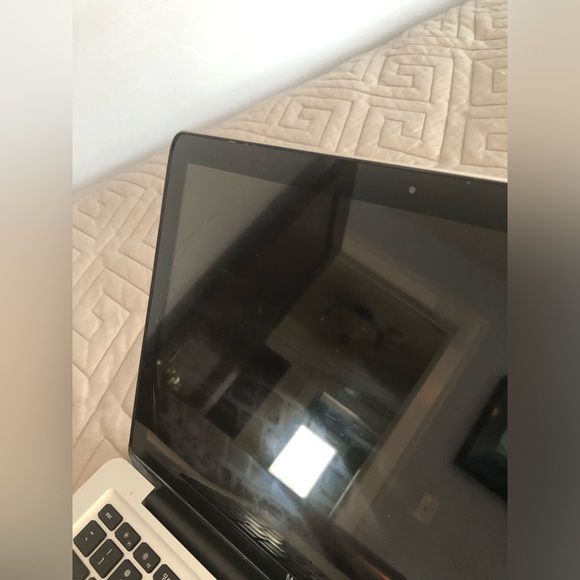 MacBook - Picture 8 of 9